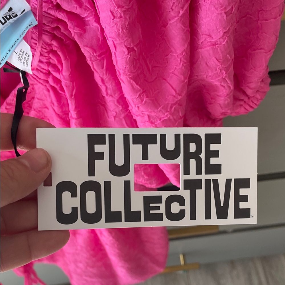 Future Collective Fuchsia Puff Sleeve Blouse - Picture 3 of 9